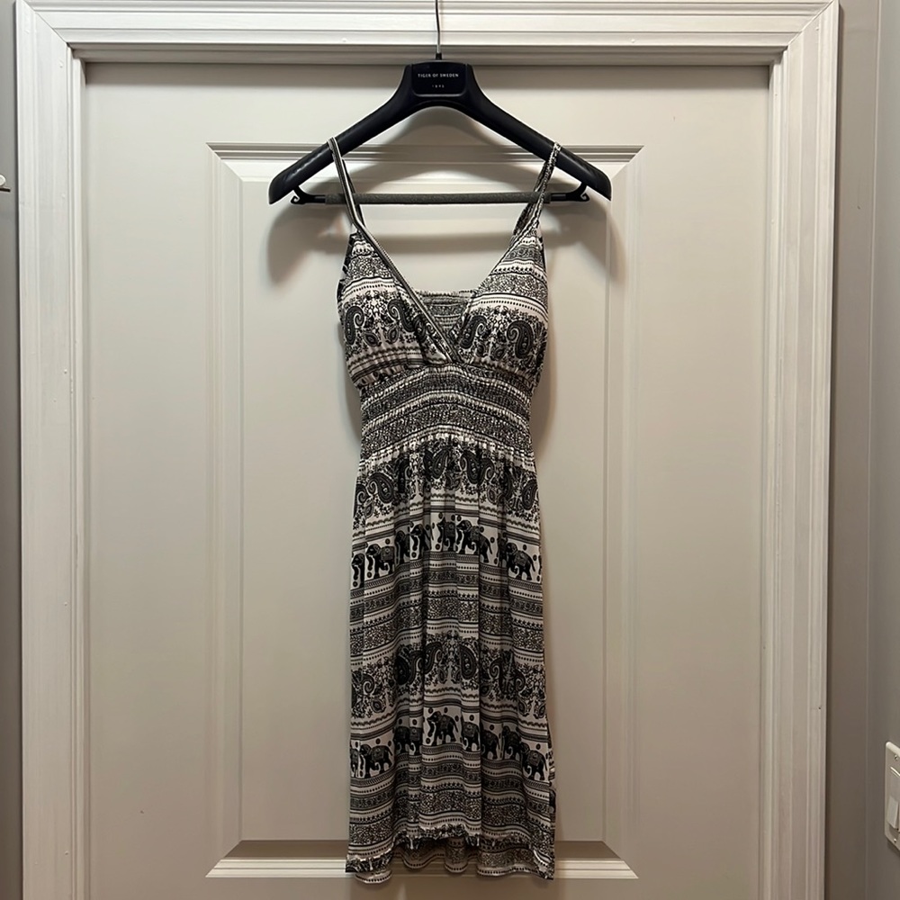 Thai print dress, size small, white & black, comfy stretch material